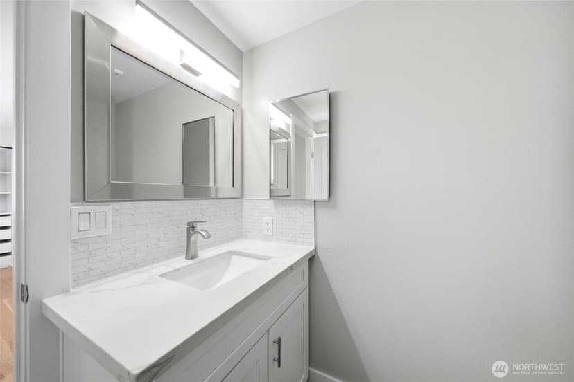 Property photo for 6809 Washington Avenue, Everett photo 24