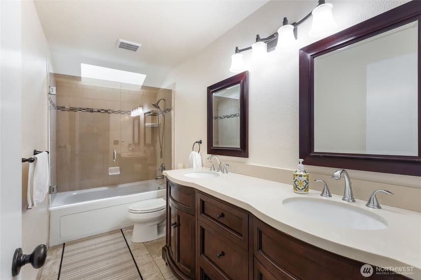 Property photo for 10009 NE 141st Street, Kirkland photo 25