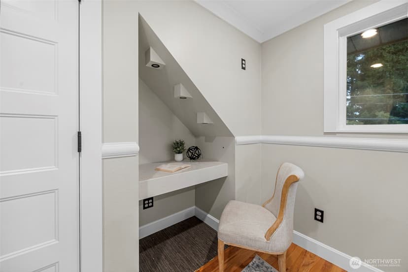 Property photo for 6505 NE Arrowhead Drive, Kenmore photo 26