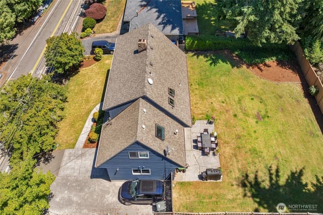 Property photo for 6505 NE Arrowhead Drive, Kenmore photo 4