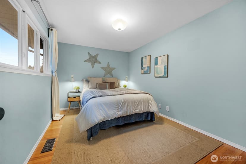Property photo for 6505 NE Arrowhead Drive, Kenmore photo 27