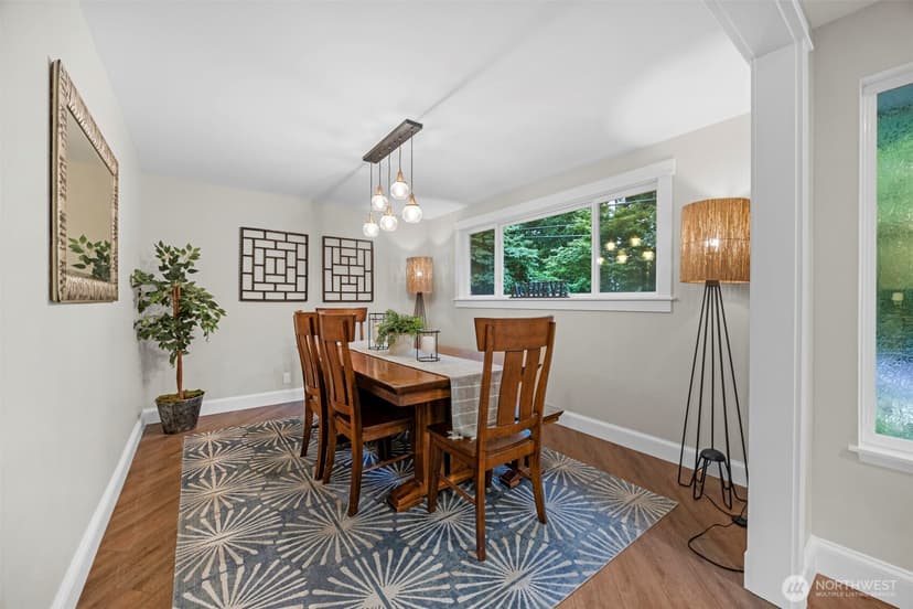 Property photo for 6505 NE Arrowhead Drive, Kenmore photo 13
