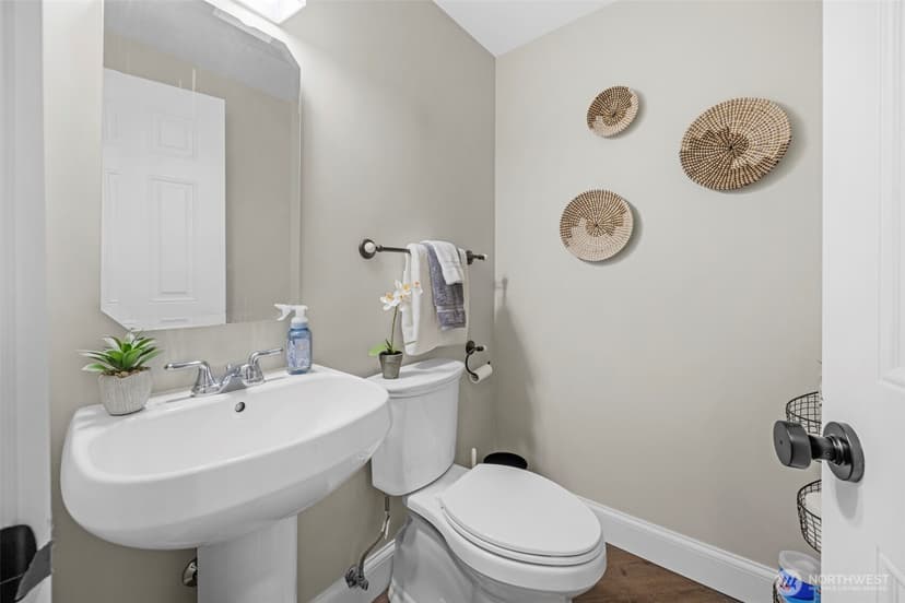 Property photo for 6505 NE Arrowhead Drive, Kenmore photo 30