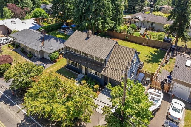 Property photo for 6505 NE Arrowhead Drive, Kenmore