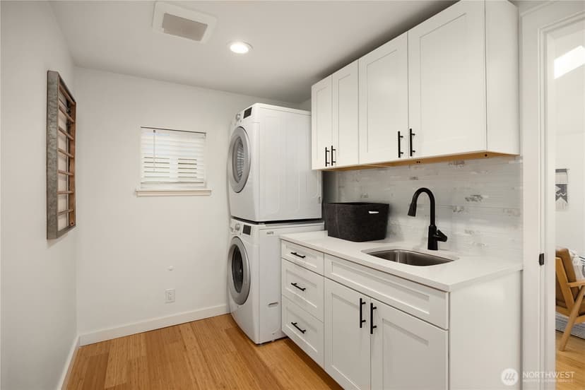 Property photo for 18533 22nd Drive SE, Bothell photo 13