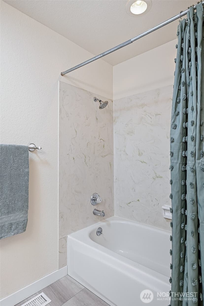 Property photo for 3021 NE 194th Street, Lake Forest Park photo 20