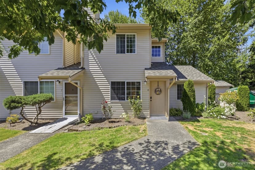 Property photo for 115 124th Street SE #B8, Everett
