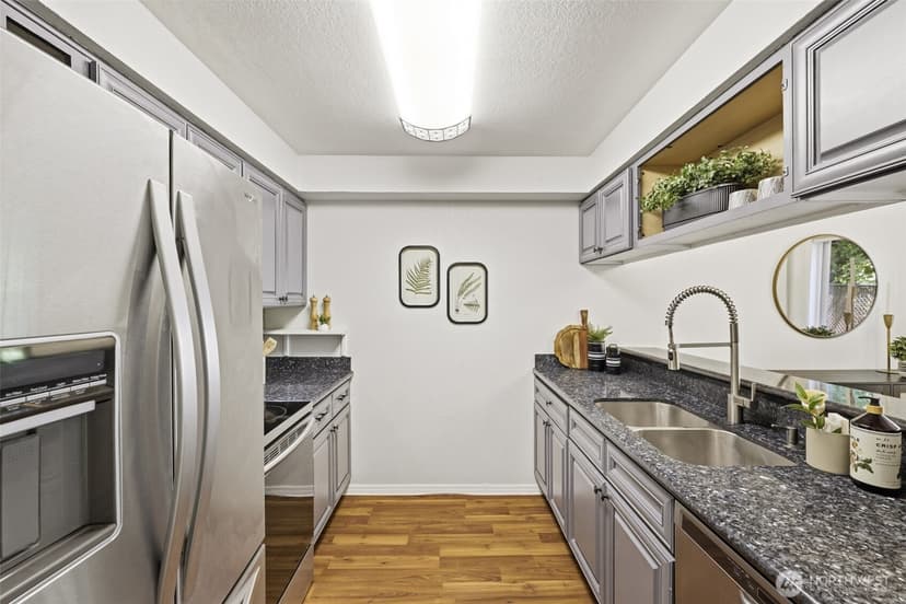 Property photo for 115 124th Street SE #B8, Everett photo 5