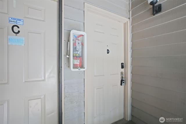Property photo for 1804 S 285th Place #D, Federal Way photo 2