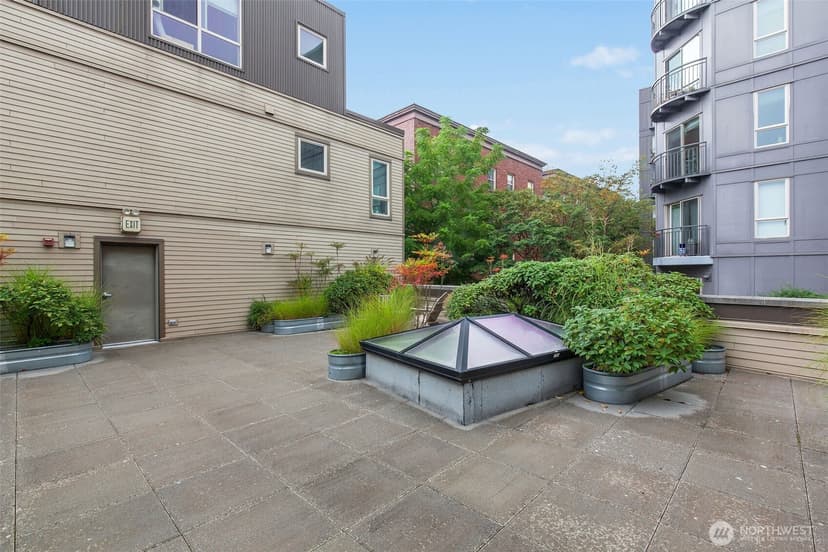 Property photo for 1410 E Pine Street #W205, Seattle photo 29
