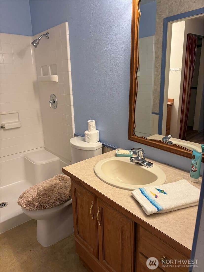 Property photo for 8610 Onyx Drive SW #A, Lakewood photo 7