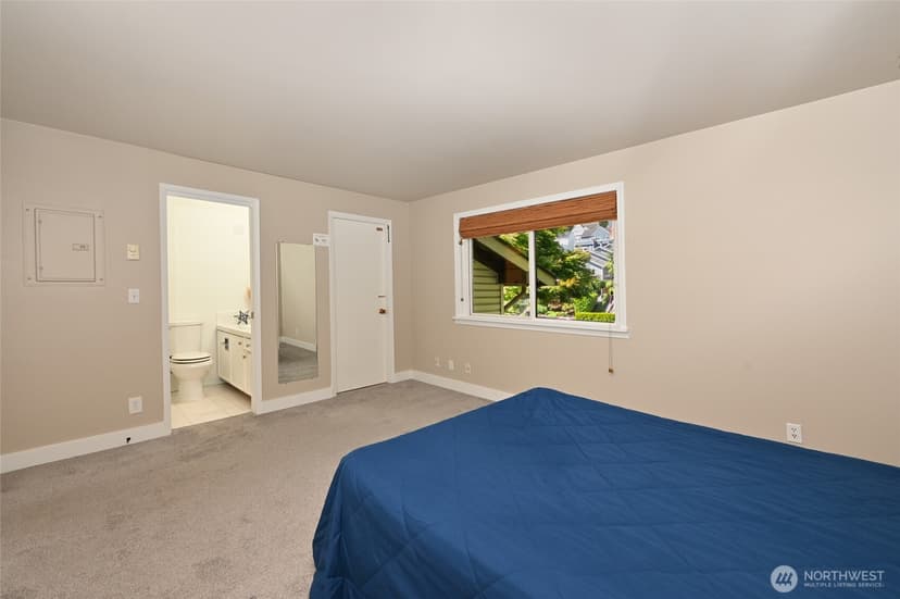 Property photo for 2636 22nd Avenue W #303, Seattle photo 19