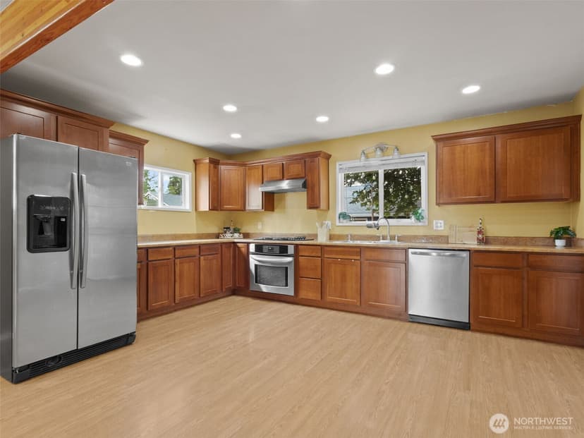 Property photo for 614 15th Street NW, Puyallup photo 10