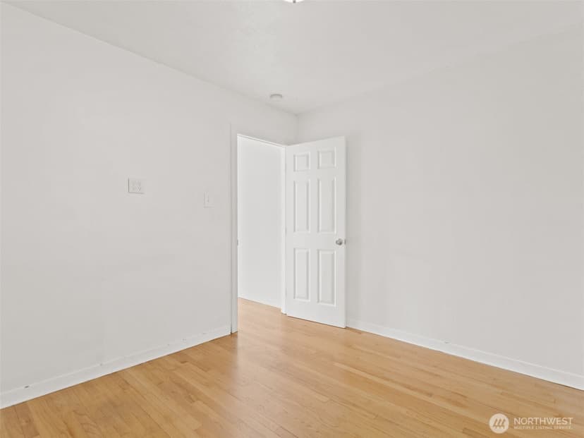 Property photo for 614 15th Street NW, Puyallup photo 16