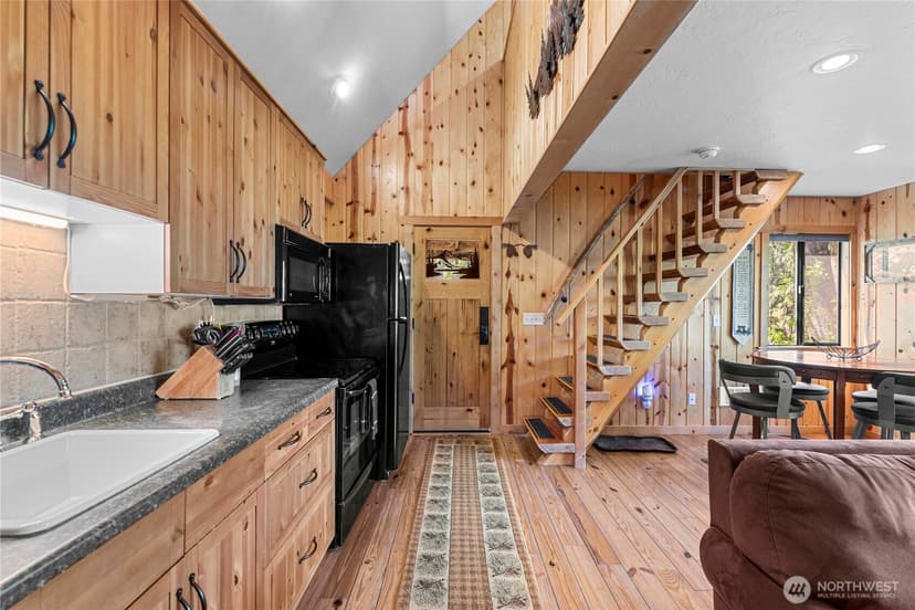 Property photo for 9864 East Leavenworth Road, Leavenworth photo 39