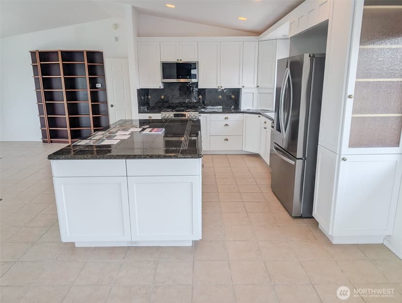 Property photo for 935 S Sand Dune Avenue SW, Ocean Shores photo 27