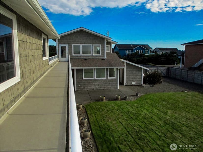 Property photo for 935 S Sand Dune Avenue SW, Ocean Shores photo 10