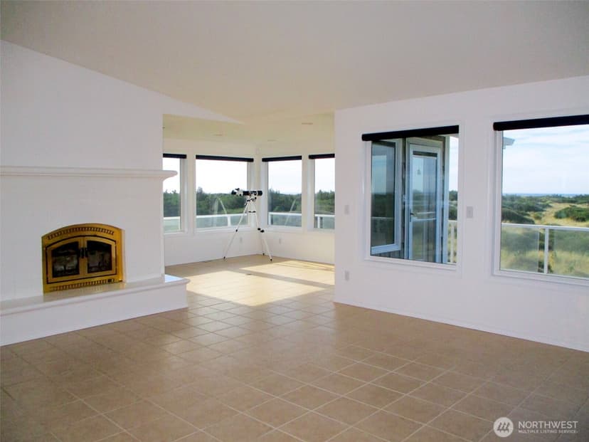 Property photo for 935 S Sand Dune Avenue SW, Ocean Shores photo 19