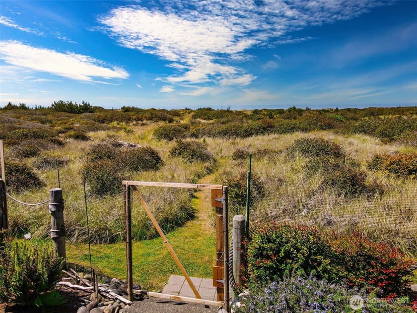 Property photo for 935 S Sand Dune Avenue SW, Ocean Shores photo 15