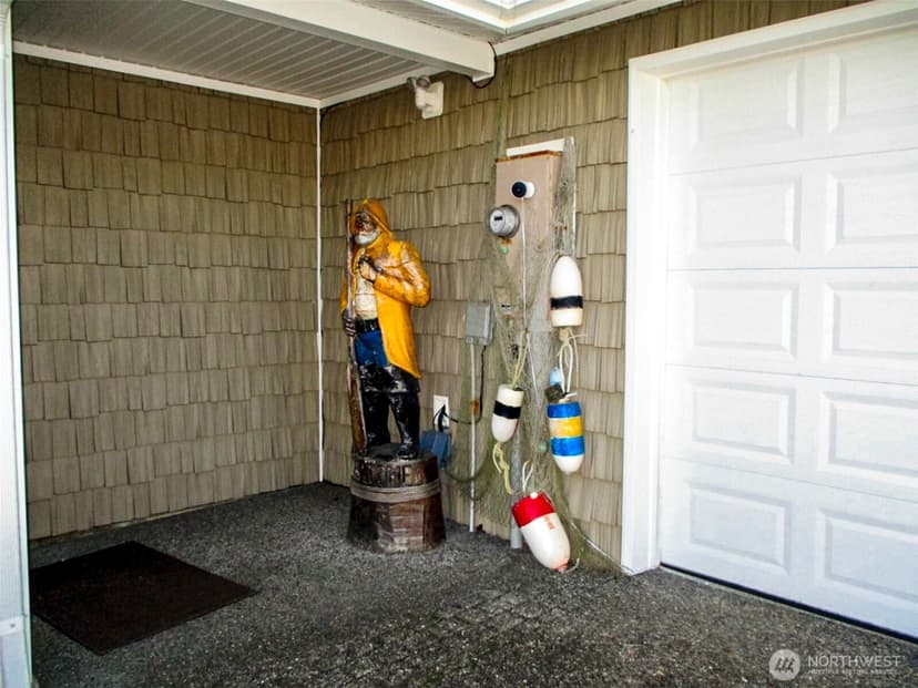 Property photo for 935 S Sand Dune Avenue SW, Ocean Shores photo 7