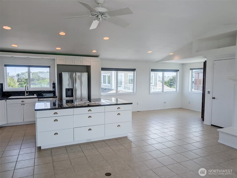 Property photo for 935 S Sand Dune Avenue SW, Ocean Shores photo 24