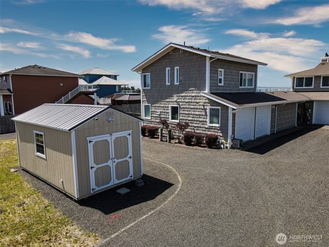 Property photo for 935 S Sand Dune Avenue SW, Ocean Shores photo 4