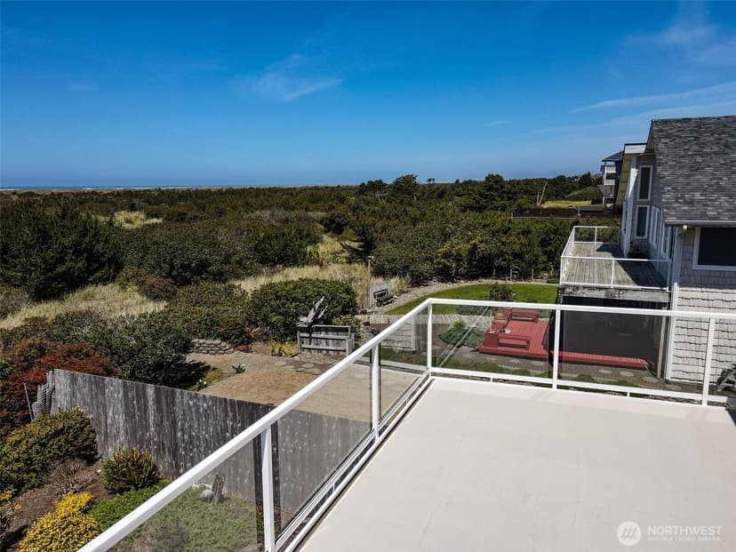 Property photo for 935 S Sand Dune Avenue SW, Ocean Shores photo 14
