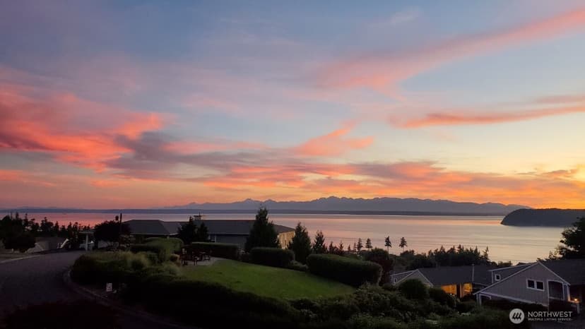 Property photo for 10919 E Villa Monte Drive, Mukilteo