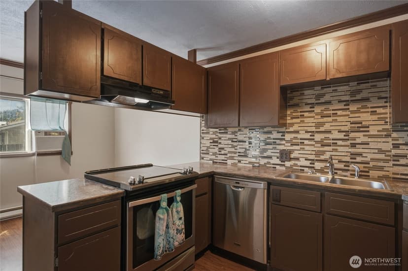 Property photo for 225 W Highland Avenue, Chelan photo 11