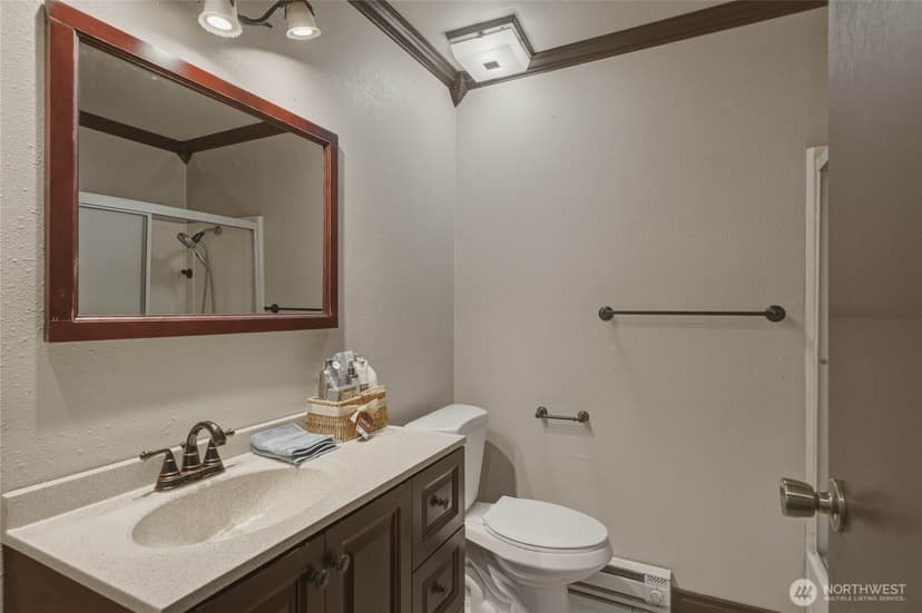 Property photo for 225 W Highland Avenue, Chelan photo 16