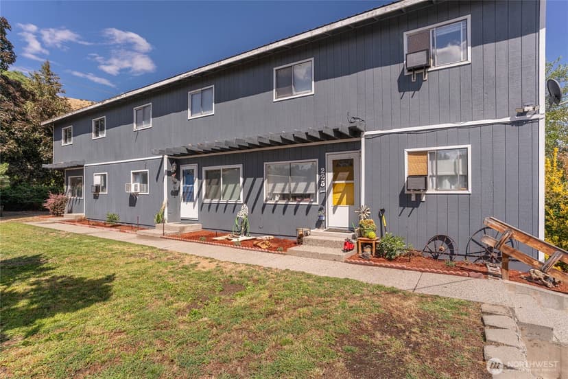 Property photo for 225 W Highland Avenue, Chelan