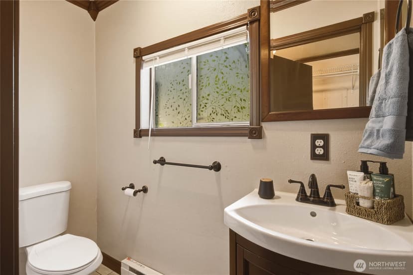 Property photo for 225 W Highland Avenue, Chelan photo 12