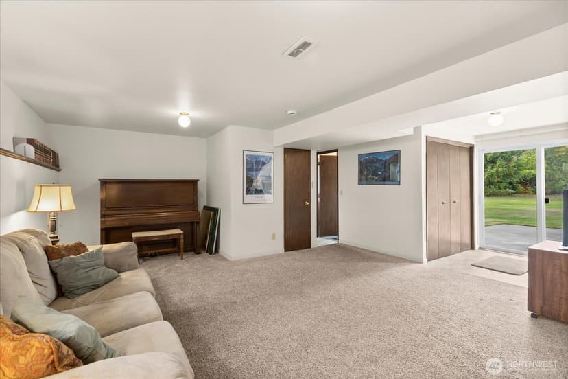 Property photo for 19126 80th Avenue W, Edmonds photo 22
