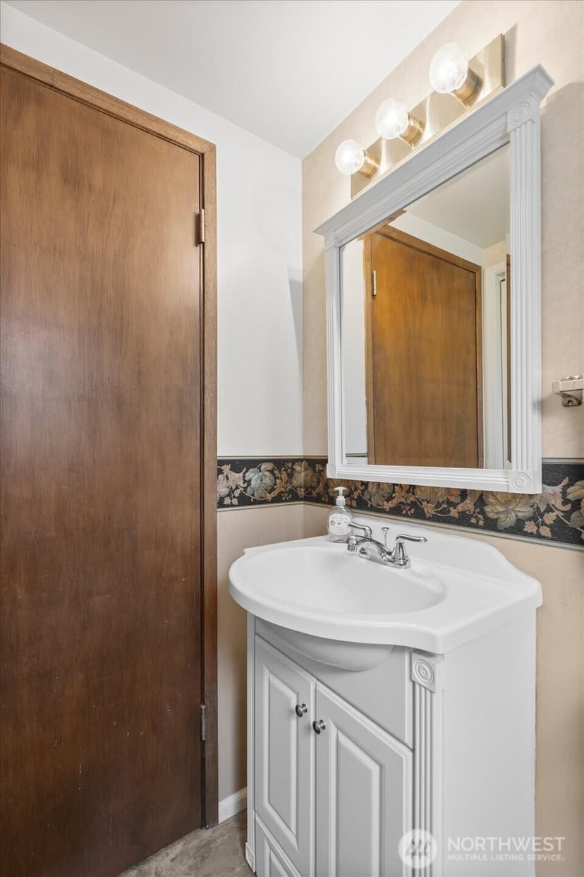 Property photo for 19126 80th Avenue W, Edmonds photo 27