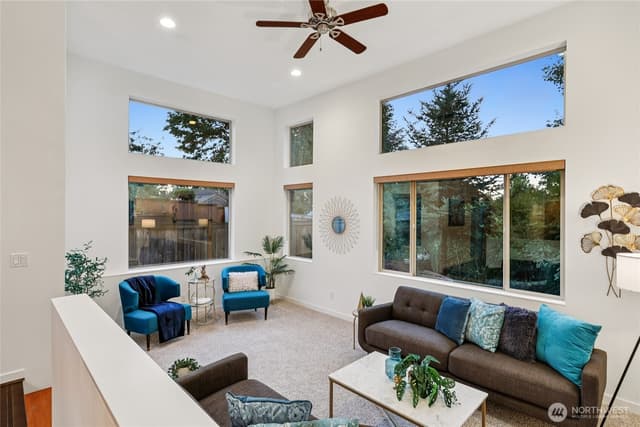 Property photo for 1018 NE 103rd Street, Seattle photo 5