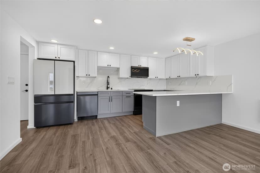 Property photo for 733 S Lake St #209, Kirkland photo 20