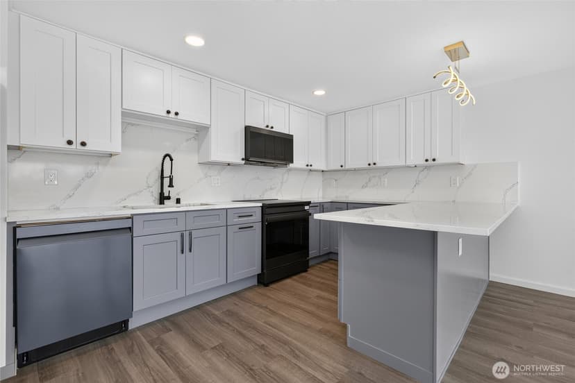 Property photo for 733 S Lake St #209, Kirkland photo 18