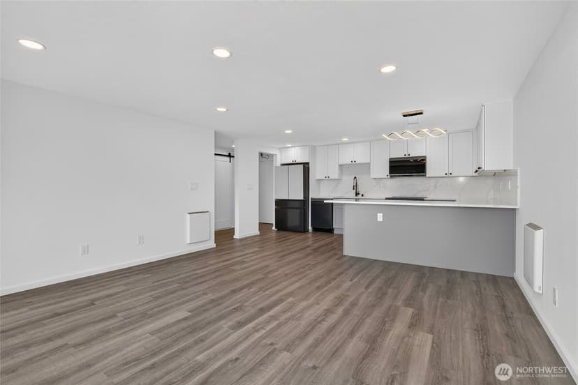 Property photo for 733 S Lake St #209, Kirkland photo 21