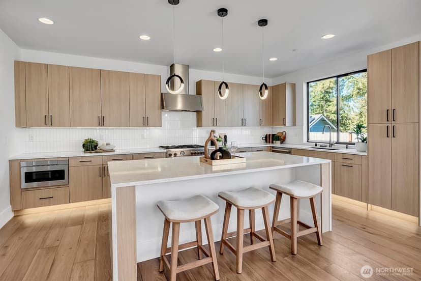 Property photo for 16215 Simonds Road NE, Kenmore photo 13