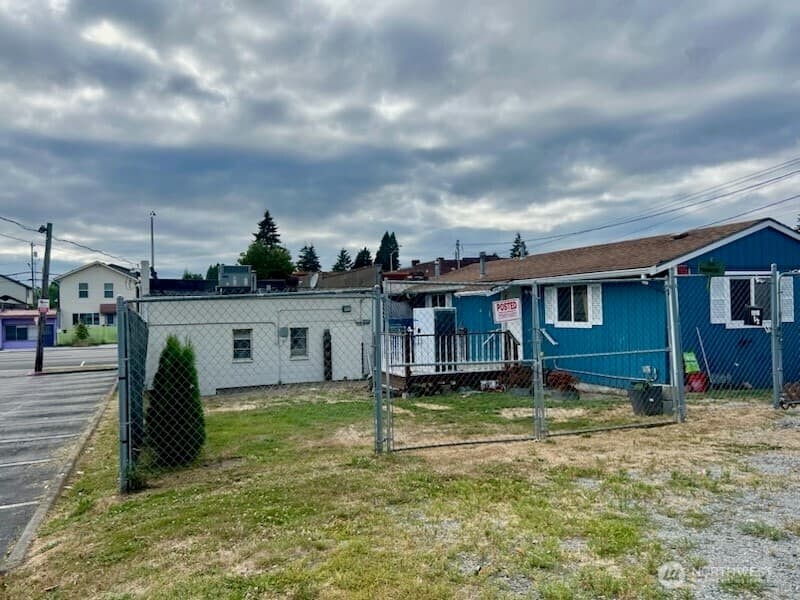 Property photo for 1915 1917 Broadway Avenue, Everett photo 14