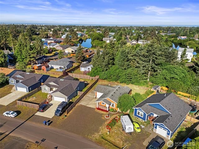 Property photo for 112 Seagate Street SW, Ocean Shores photo 5
