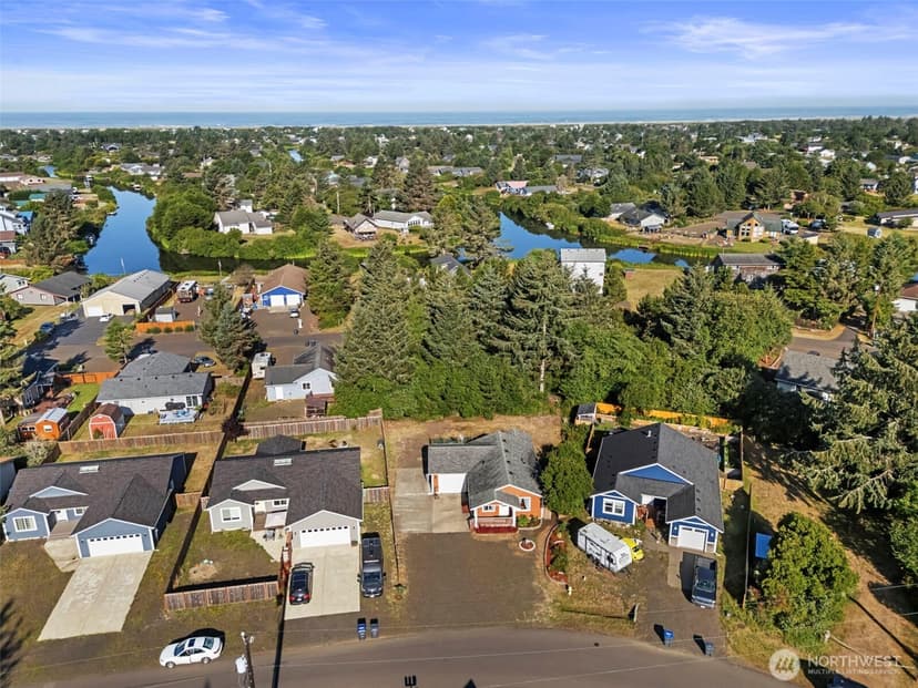 Property photo for 112 Seagate Street SW, Ocean Shores photo 8