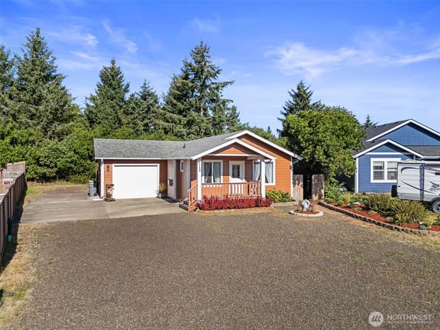 Property photo for 112 Seagate Street SW, Ocean Shores photo 2