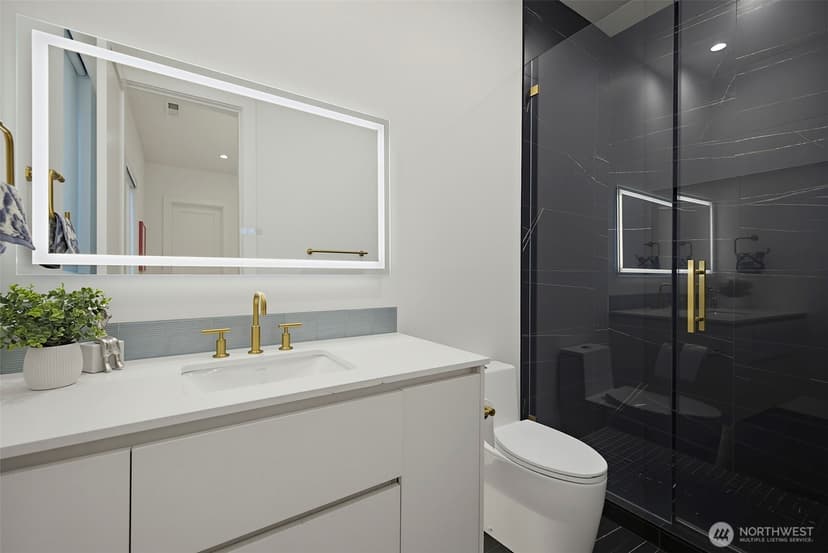 Property photo for 422 98th Avenue NE, Bellevue photo 25