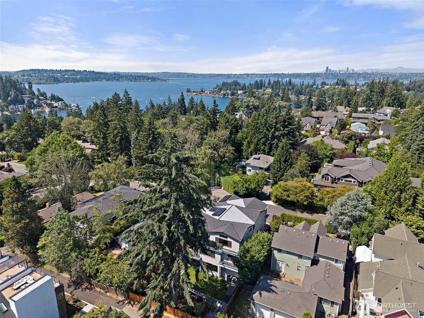 Property photo for 422 98th Avenue NE, Bellevue photo 40