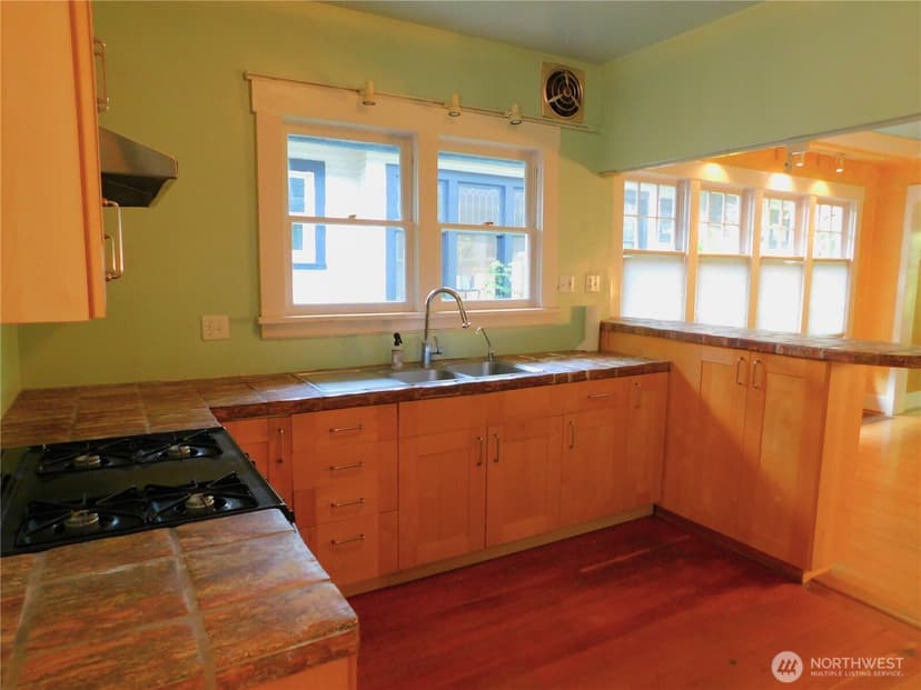 Property photo for 7217 4th Avenue NW, Seattle photo 5