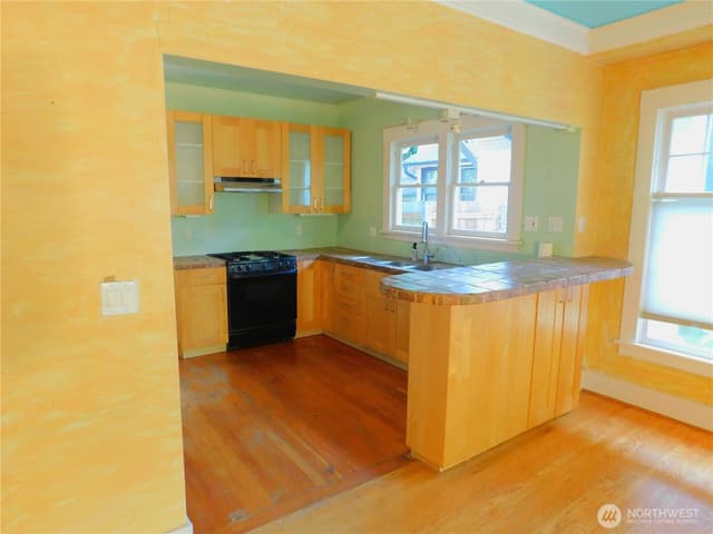 Property photo for 7217 4th Avenue NW, Seattle photo 4