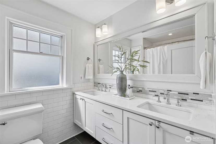 Property photo for 5248 17th Avenue NE, Seattle photo 18