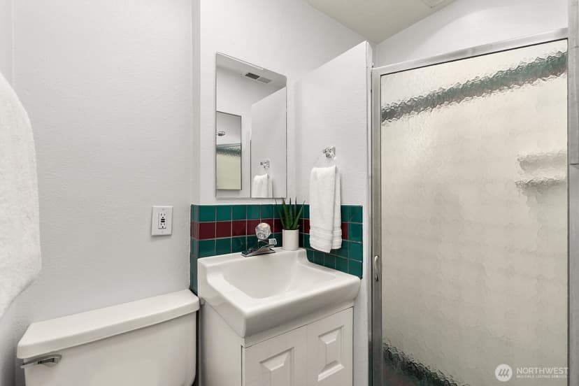 Property photo for 3835 25th Avenue W, Seattle photo 25