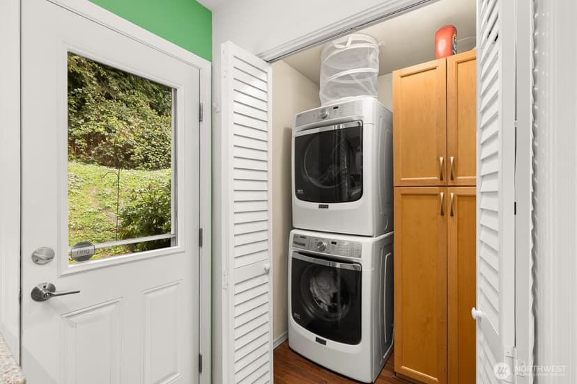 Property photo for 3835 25th Avenue W, Seattle photo 10